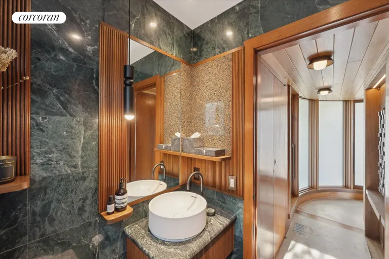 The Hamptons Real Estate | View 54 Broadview Road | room 14 | View 15