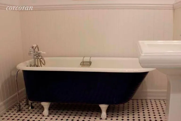 New York City Real Estate | View 185 Maiden Lane | Downstairs Bath W/Clawfoot Tub | View 6