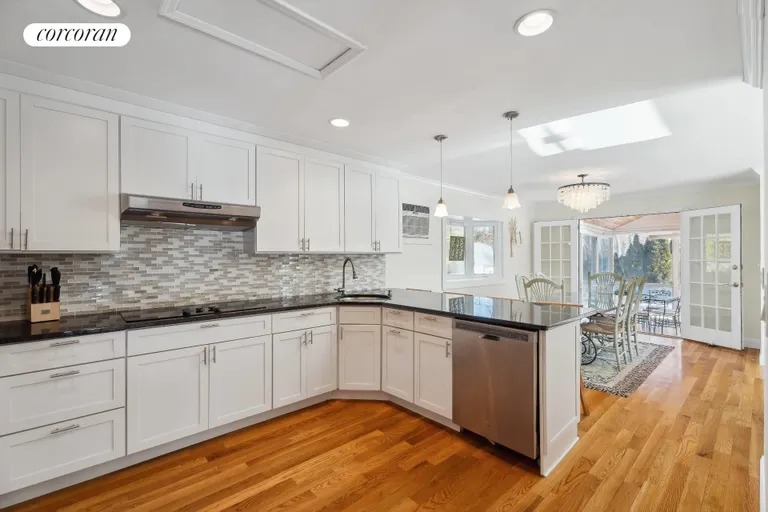 New York City Real Estate | View 9 White Oak Lane | Open Kitchen | View 6