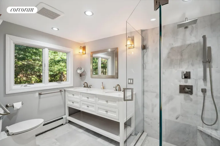 New York City Real Estate | View 9 White Oak Lane | First Floor Bath | View 15
