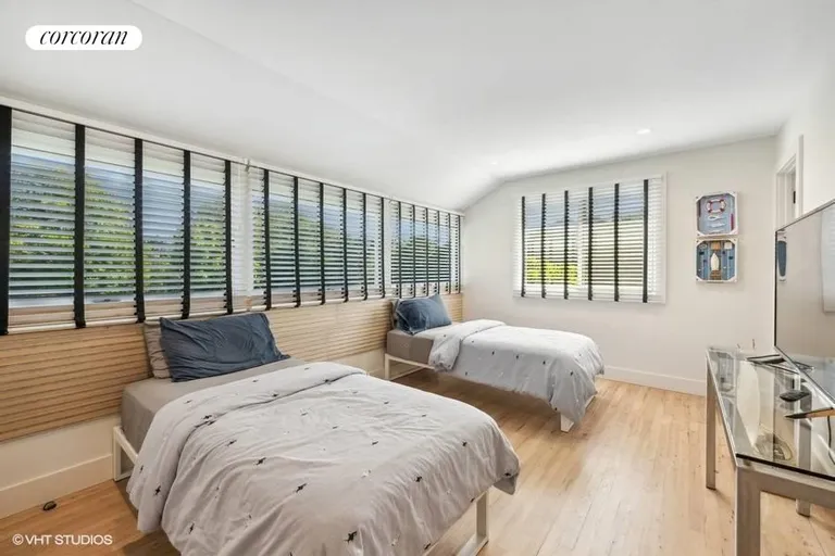 New York City Real Estate | View 23 Winding Way | room 20 | View 21