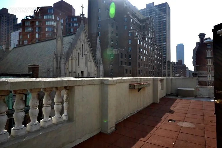 New York City Real Estate | View 145 West 71st Street, PHB | room 1 | View 2