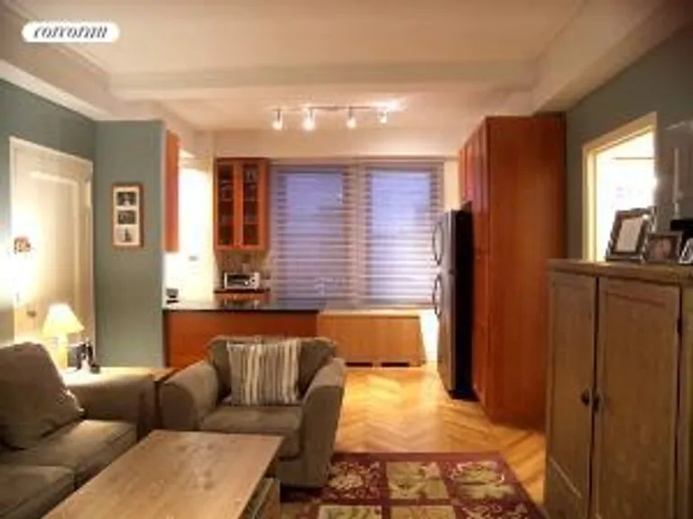New York City Real Estate | View 440 West End Avenue, 2F | room 3 | View 4