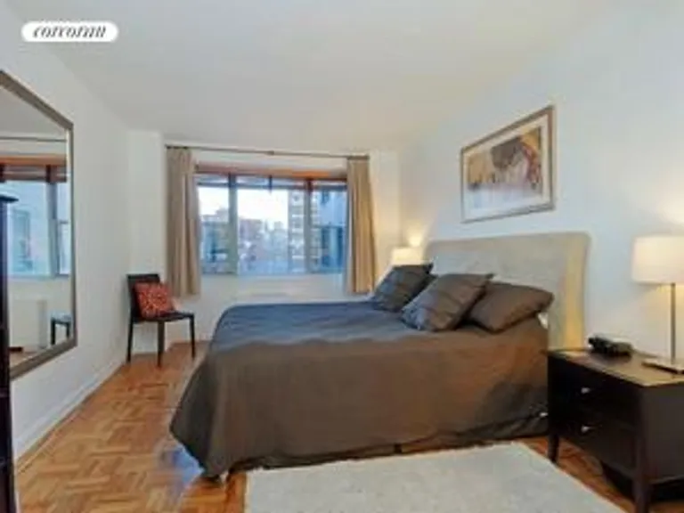New York City Real Estate | View 300 East 40th Street, 25X | room 1 | View 2