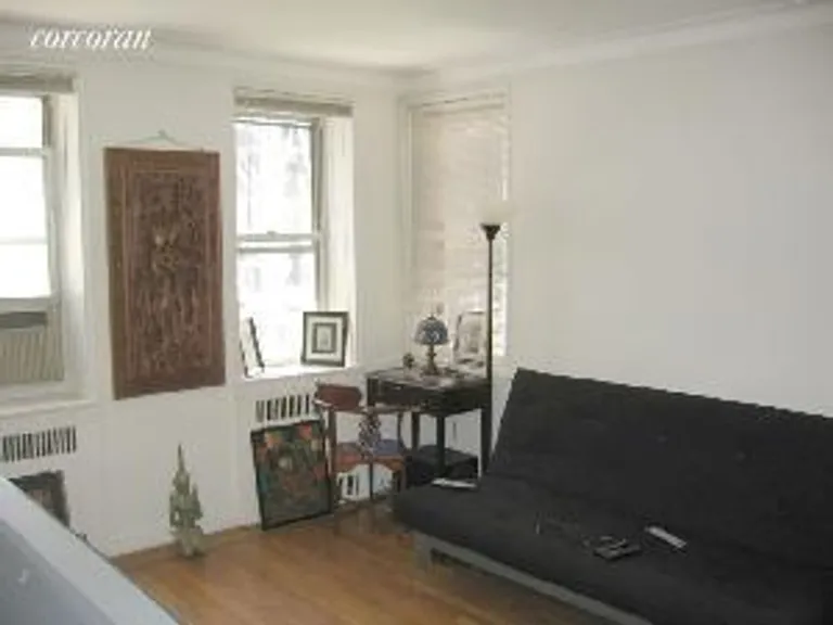 New York City Real Estate | View 305 West 52Nd Street, 4G | room 2 | View 3