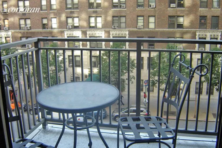 New York City Real Estate | View 301 East 79th Street, 4N | 1 Bed, 1 Bath | View 1