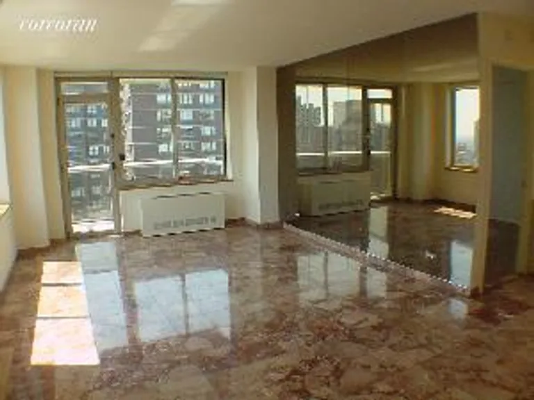 New York City Real Estate | View 200 East 89th Street, 27D | room 1 | View 2