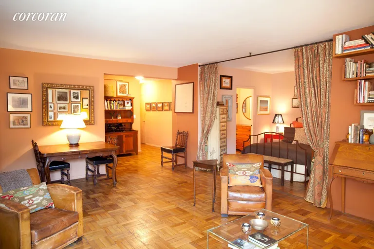 New York City Real Estate | View 20 East 9th Street, 5E | room 1 | View 2