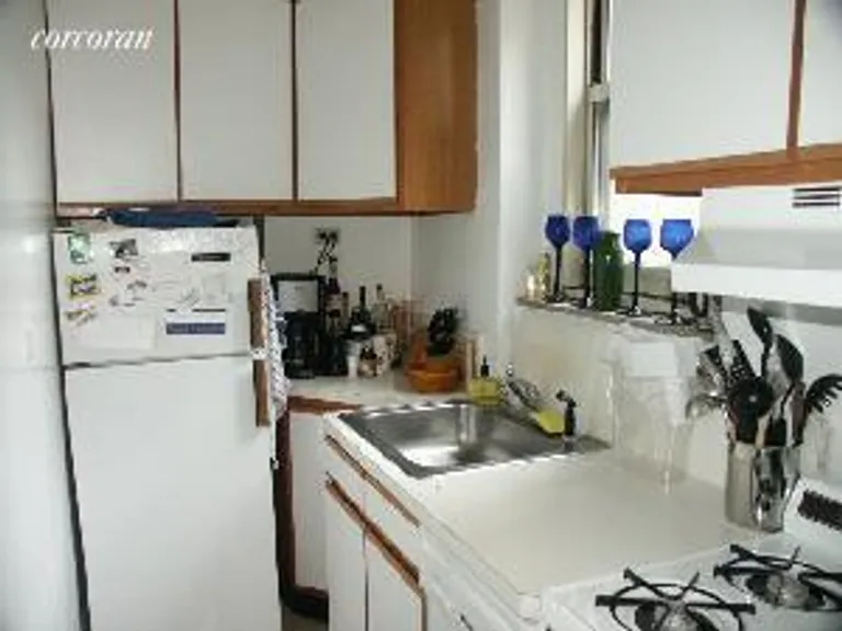 New York City Real Estate | View 210 West 19th Street, 6J | room 1 | View 2
