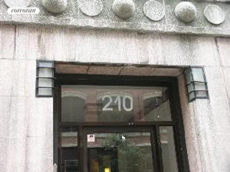 New York City Real Estate | View 210 West 19th Street, 6J | room 6 | View 7