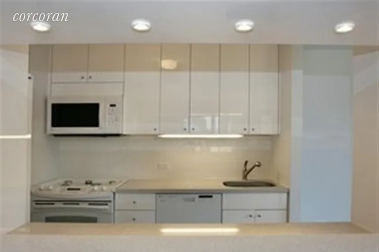 New York City Real Estate | View 1965 Broadway, 8E | room 2 | View 3
