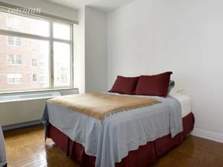New York City Real Estate | View 188 East 76th Street, 4E | room 1 | View 2