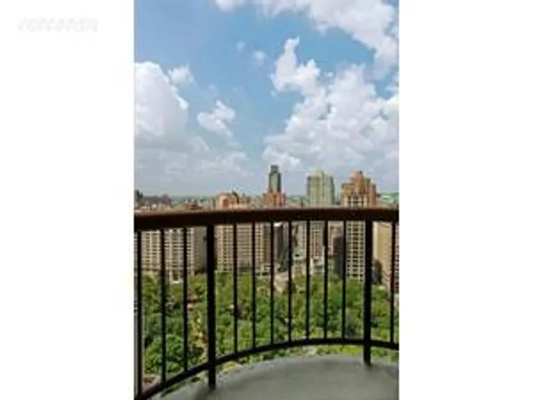 New York City Real Estate | View 45 East 25th Street, 30A | Balcony with park view! | View 4