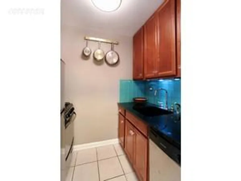 New York City Real Estate | View 115 East 9th Street, 11K | room 1 | View 2