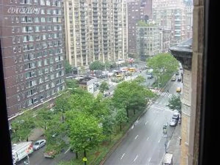 New York City Real Estate | View 140 West 69th Street, 84B | room 1 | View 2