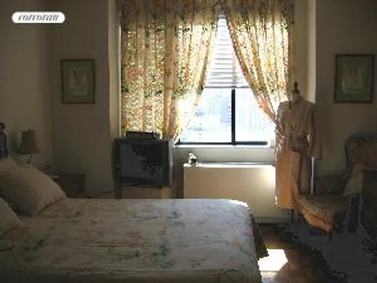 New York City Real Estate | View 255 East 49th Street, 18C | room 9 | View 10