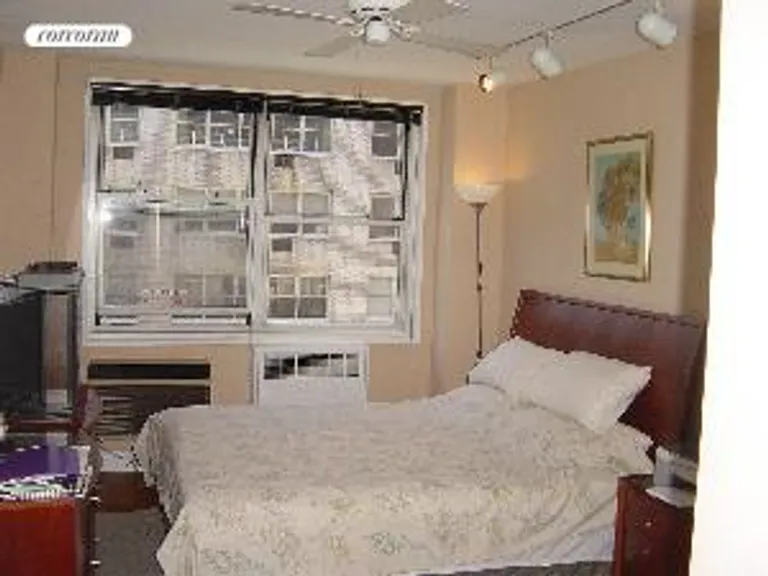 New York City Real Estate | View 315 East 70th Street, 6G | room 4 | View 5