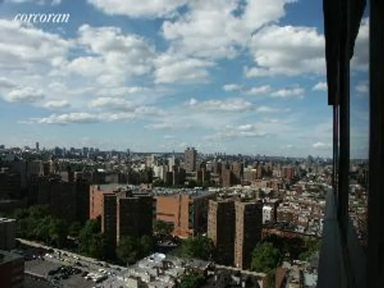 New York City Real Estate | View 175 East 96th Street, 27B | room 1 | View 2