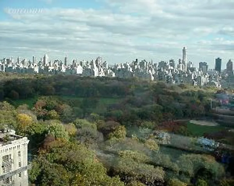 New York City Real Estate | View 15 West 63rd Street, 24B | room 1 | View 2
