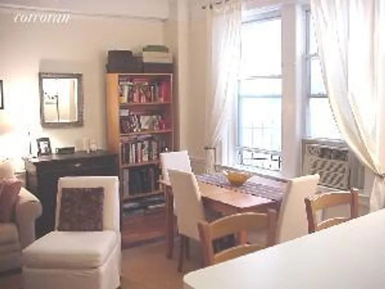 New York City Real Estate | View 32 West 82nd Street, 3E | room 2 | View 3