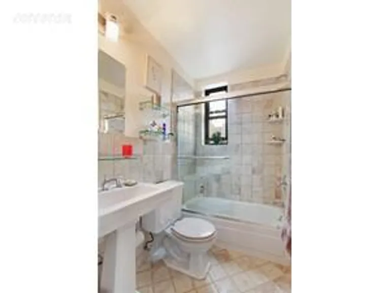 New York City Real Estate | View 166 East 96th Street, 7C | room 4 | View 5