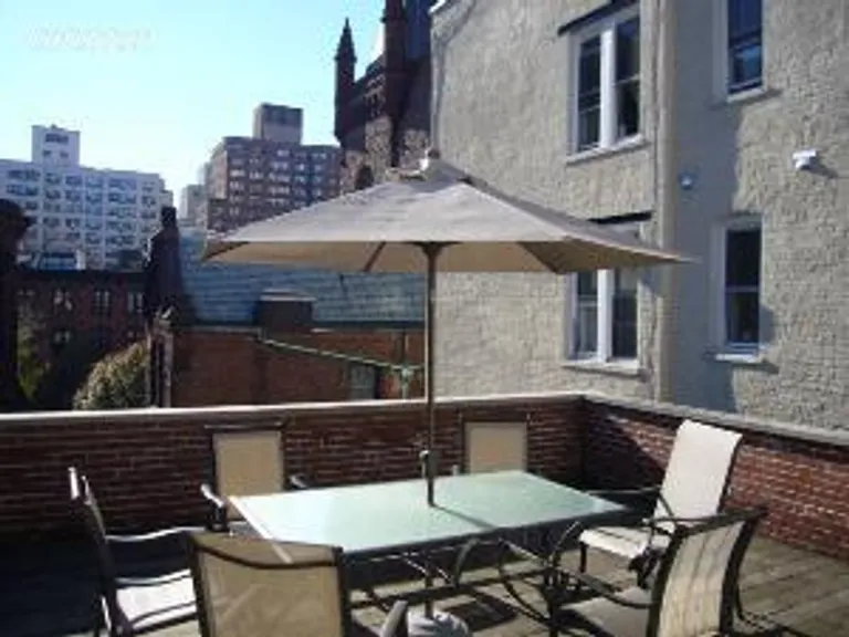 New York City Real Estate | View 214 East 17th Street, 5 | room 1 | View 3