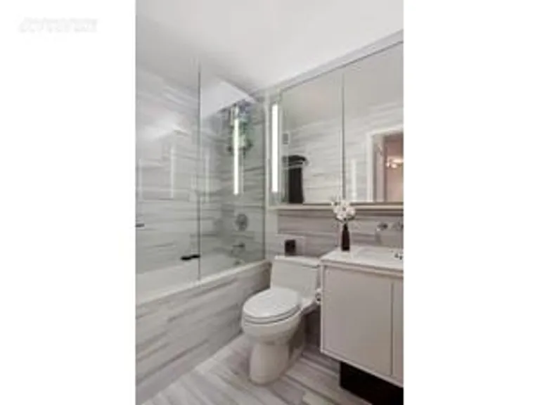 New York City Real Estate | View 225 Rector Place, 3K | room 3 | View 4