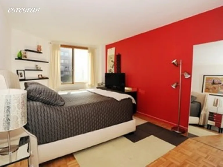 New York City Real Estate | View 393 West 49th Street, 4JJ | room 1 | View 2