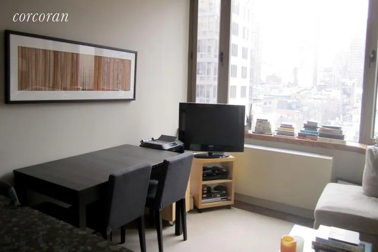 New York City Real Estate | View 400 East 90th Street, 9D | room 7 | View 8