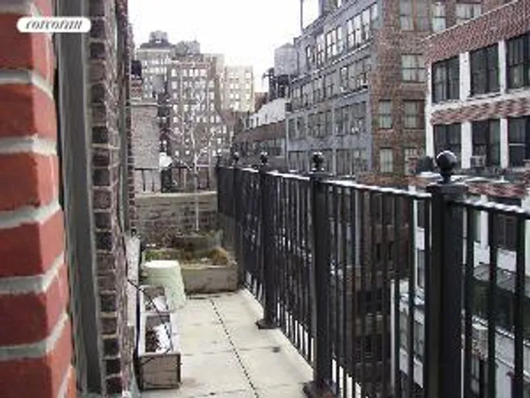 New York City Real Estate | View 252 West 30th Street, 14 FL | room 5 | View 6