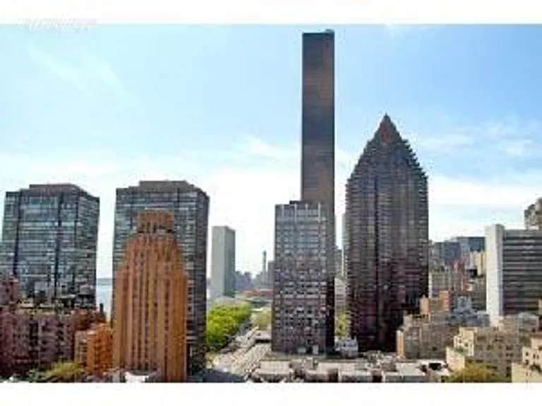 New York City Real Estate | View 351 East 51st Street, PH3C | 3 Beds, 4 Baths | View 1