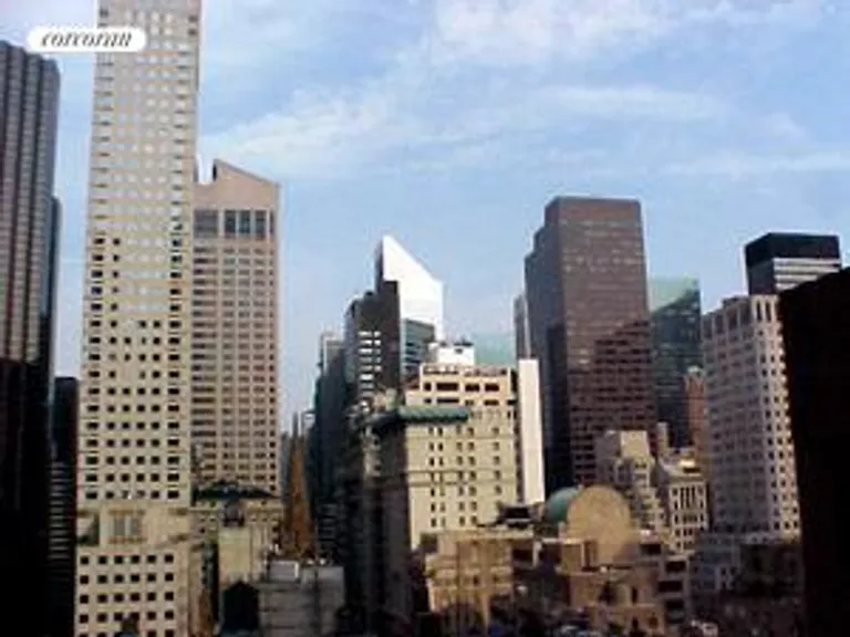 New York City Real Estate | View 77 West 55th Street, 21G | room 5 | View 6