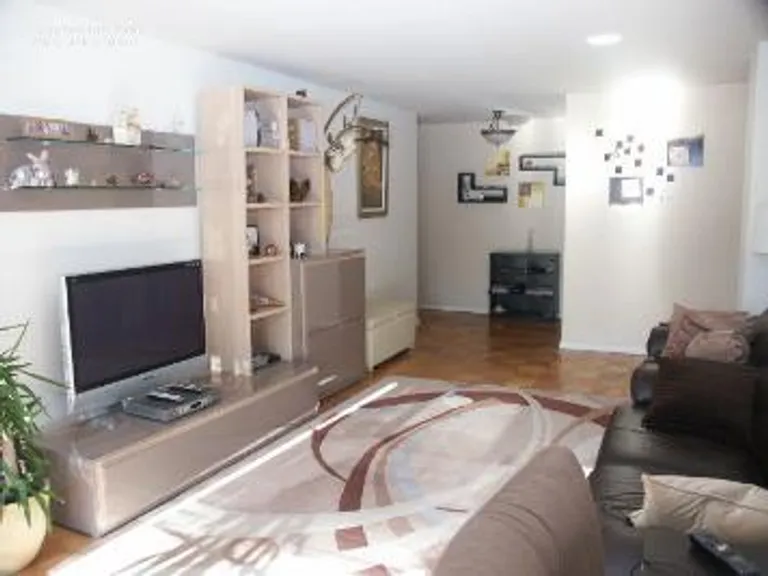 New York City Real Estate | View 400 Central Park West, 15K | Spacious Living Room | View 4
