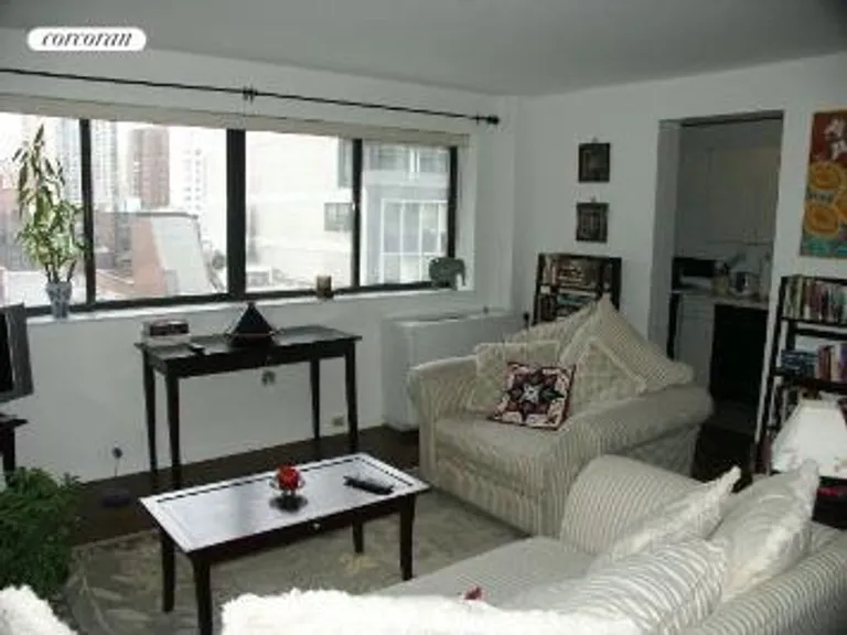 New York City Real Estate | View 225 East 86th Street, 805 | 1 Bed, 1 Bath | View 1