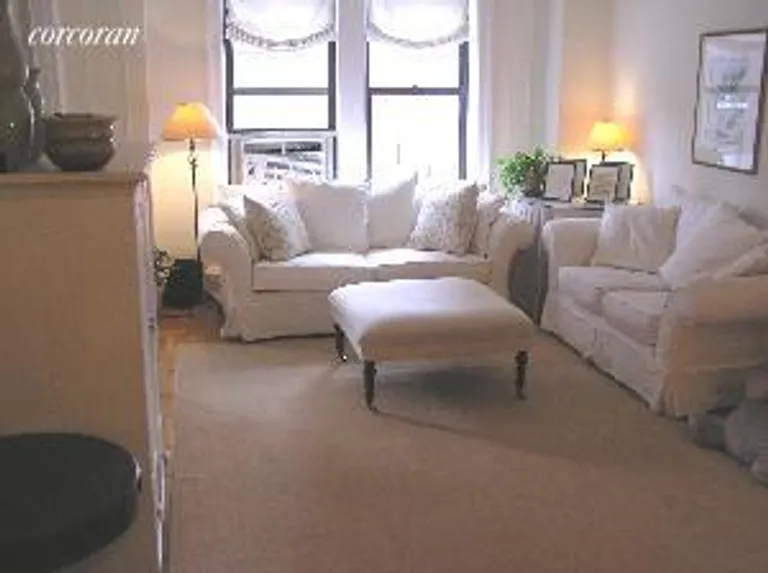 New York City Real Estate | View 155 East 93rd Street, 5B | 2 Beds, 2 Baths | View 1
