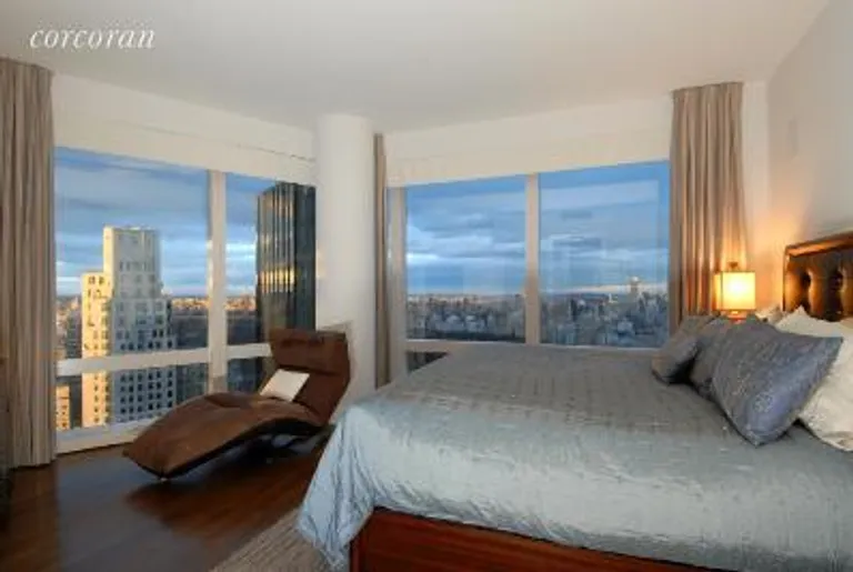 New York City Real Estate | View 25 Columbus Circle, 60A | room 2 | View 3