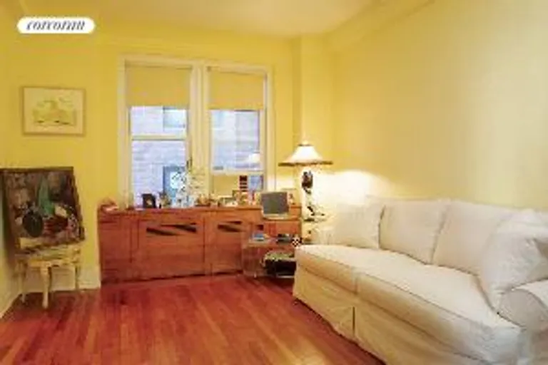 New York City Real Estate | View 157 East 72nd Street, 4D | room 3 | View 4