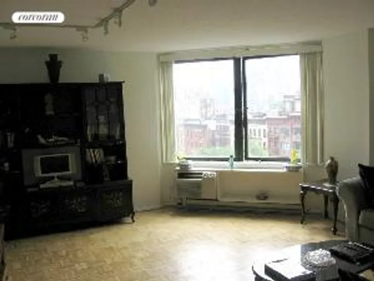 New York City Real Estate | View 1619 Third Avenue, 5H | room 3 | View 4