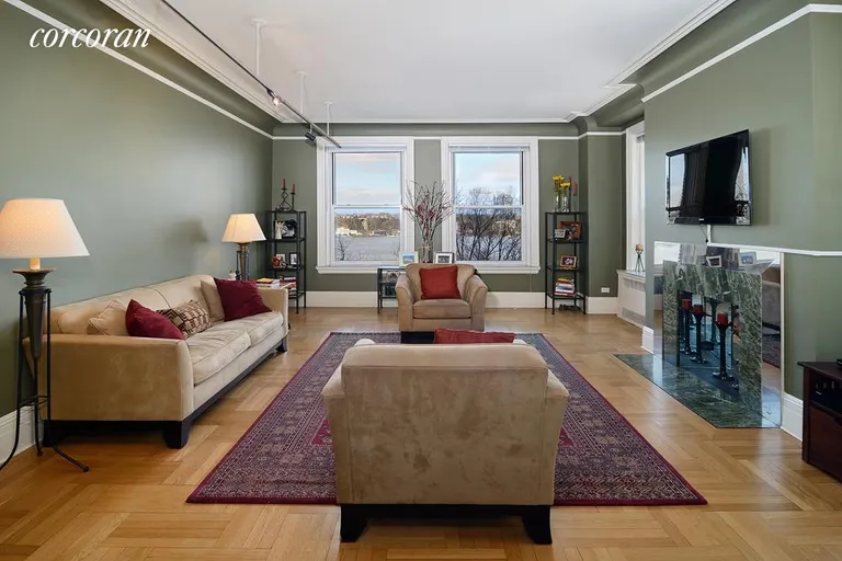 New York City Real Estate | View 137 Riverside Drive, 6BC | 4 Beds, 3 Baths | View 1
