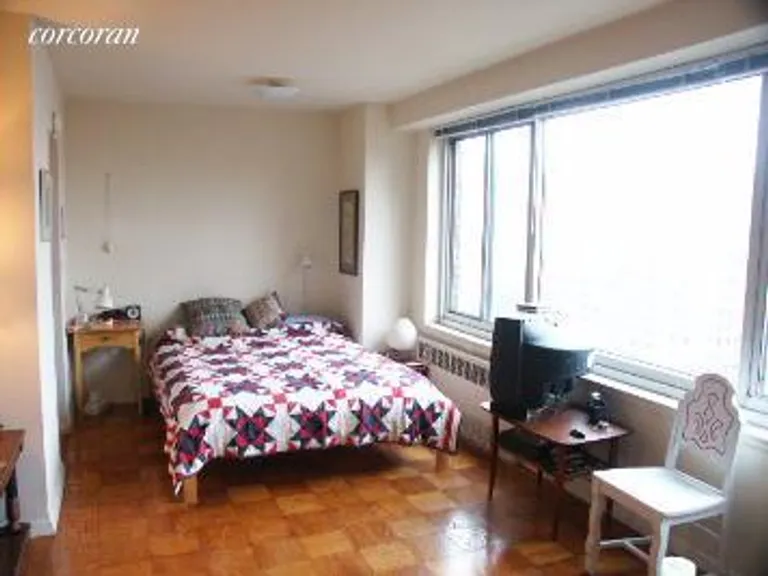 New York City Real Estate | View 392 Central Park West, 15S | Sleep Alcove | View 3