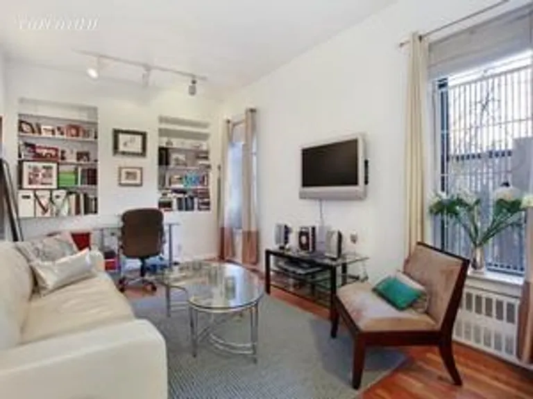 New York City Real Estate | View 30 East 95th Street, 3F | 1 Bed, 1 Bath | View 1