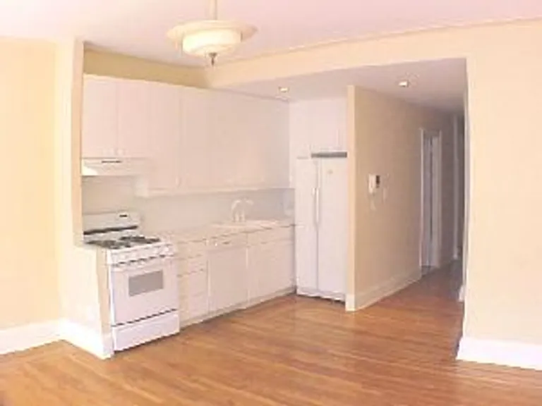 New York City Real Estate | View 823 Carroll Street, 3 | room 1 | View 2