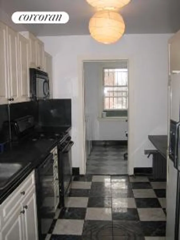 New York City Real Estate | View 257A Brooklyn Avenue | room 3 | View 4