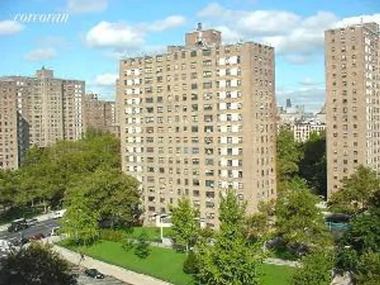 New York City Real Estate | View 392 Central Park West, 11V | room 1 | View 2