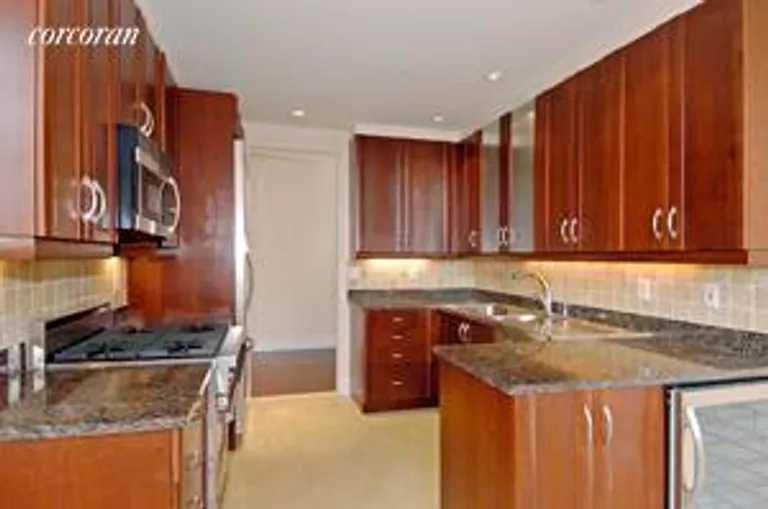 New York City Real Estate | View 181 East 90th Street, 22B | Chef's Gourmet Kitchen | View 2
