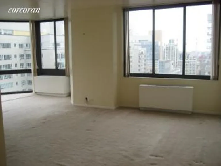 New York City Real Estate | View 200 East 65th Street, 19D | room 2 | View 3