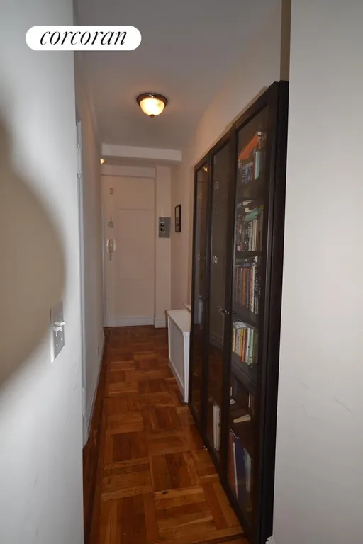 New York City Real Estate | View 133 West 71st Street, 7A | room 3 | View 4