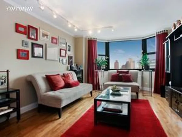 New York City Real Estate | View 200 East 90th Street, 25F | 2 Beds, 2 Baths | View 1