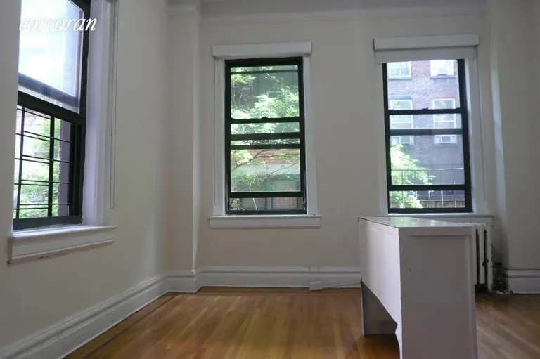 New York City Real Estate | View 133 West 71st Street, 2CD | room 1 | View 2