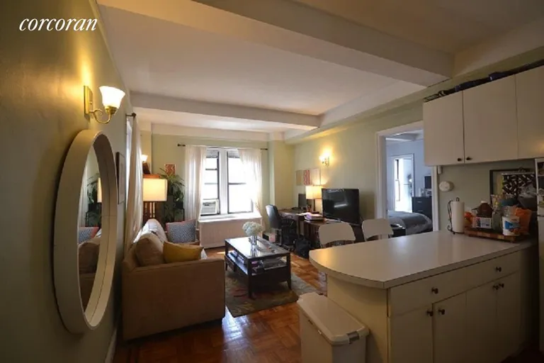 New York City Real Estate | View 133 West 71st Street, 9A | room 1 | View 2